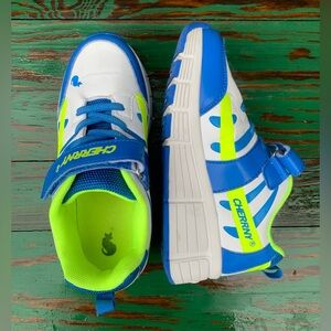 Cherrny Skate Shoes Sz 4.5 Roller Blade Sneakers